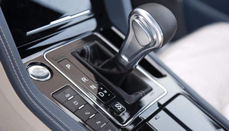 N挡挂D挡需要踩刹车吗?-新浪汽车