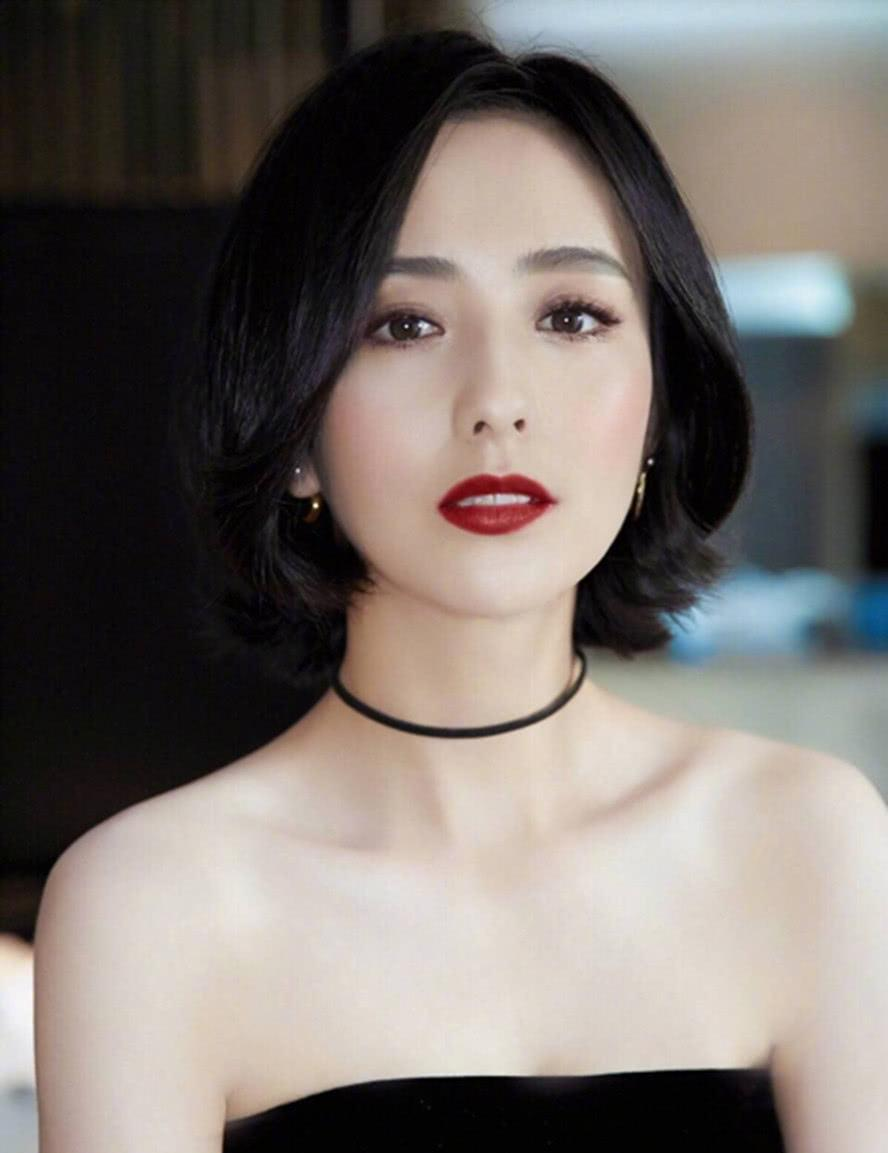 佟丽娅过节曝亲子婚纱照,喊话儿子不提老公