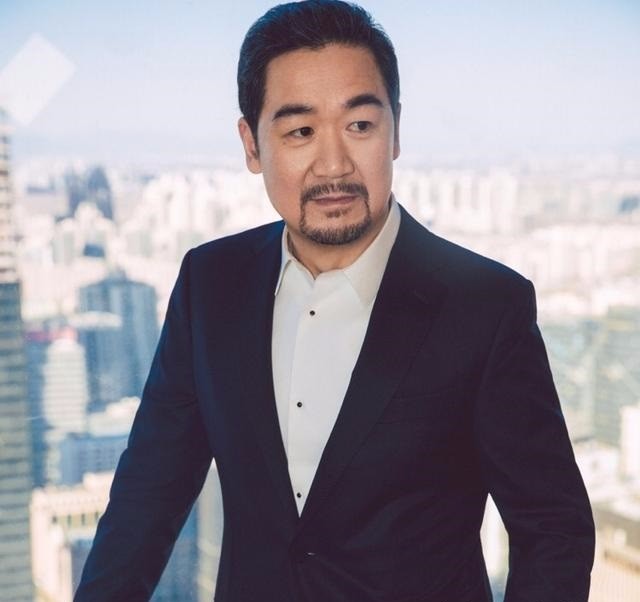 而韩相镇有些观众认识,也有很多人不知道,他其实是一名韩国演员,也