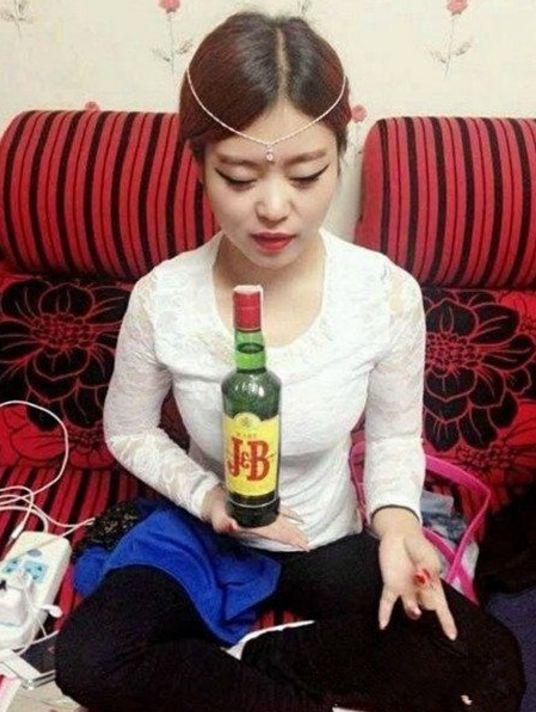 搞笑趣图:我美吧,我有创意吧美女漂亮吧,谁要不, 要彩礼哦