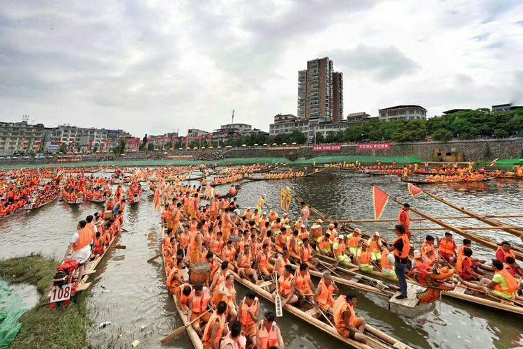 弘揚中國傳統文化,擁有1000多年曆史,湖南3264位龍舟健兒出發