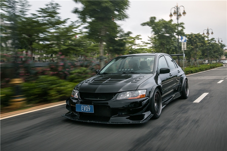 全身都是精品的三菱e9,停在那里简直就是一件艺术品!