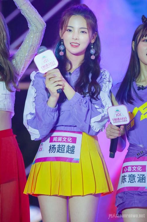 西红柿首富不仅高票房,还带来了一首抖音网红