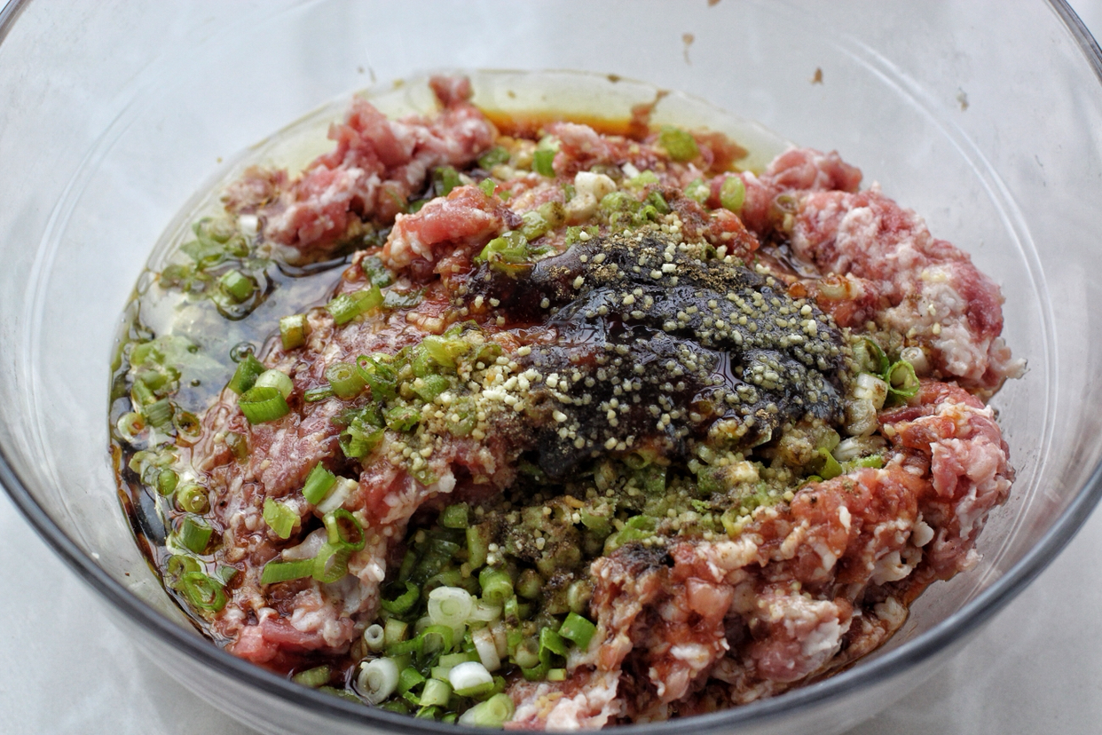 这菜虽然一股怪味儿,拌成饺子馅却鲜美无比,学会都能开饺子馆了