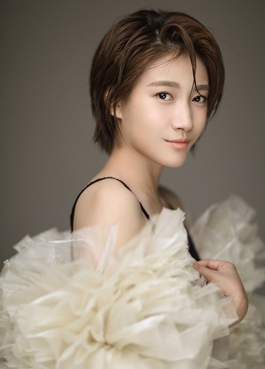 啜妮:中国内地影视女演员