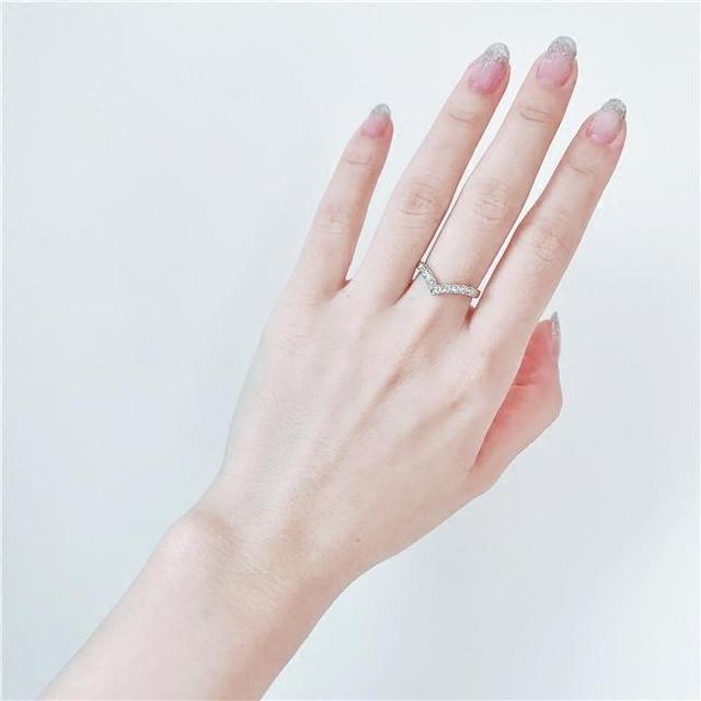 一双漂亮的手不只是靠护肤保养,配饰的衬托也很重要