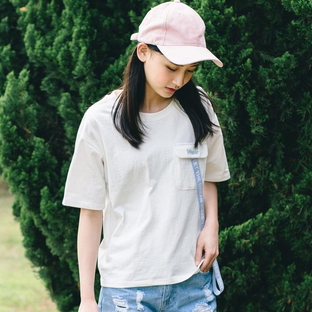 想要时尚走捷径那就穿白t恤配牛仔裤吧