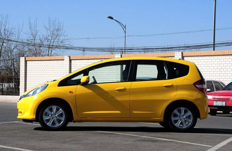 两款5万左右,本田超跑的德系小钢炮,你选谁?