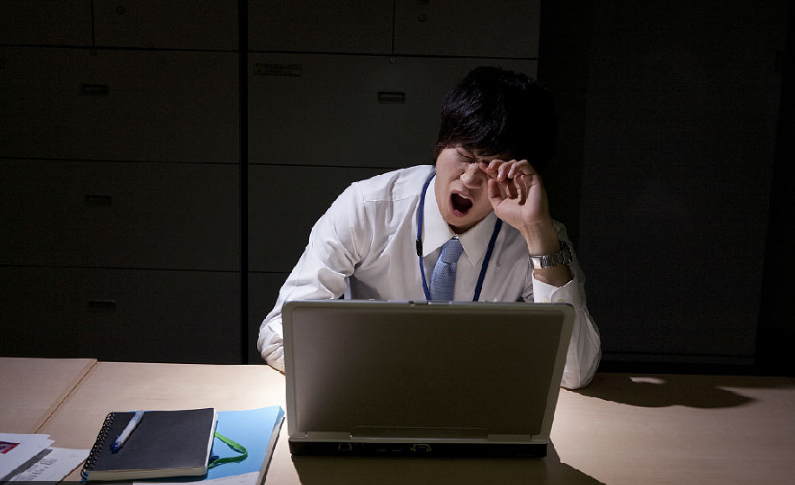 经常熬夜加班如何保护肝脏2种食物缓解疲劳精神又补血