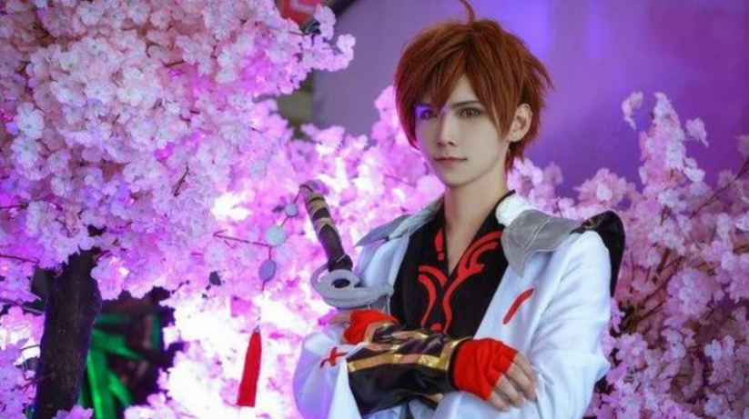 王者荣耀:cosplay李白的玩家,三个版本,最后1个超帅气