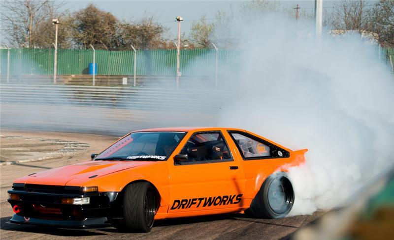 豆腐变腐乳lsv8引擎ae86飘移赛车