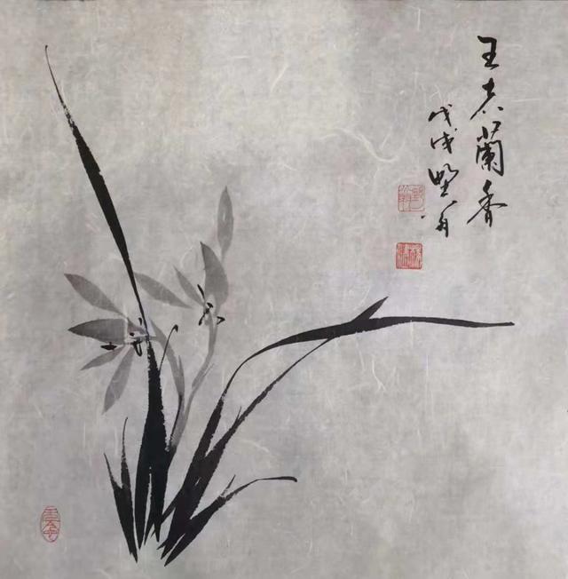 国画写意兰花大朴大雅的神韵和花质的素洁如少女风姿灵动清韵