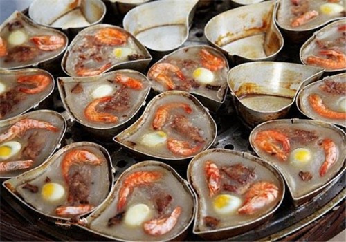 特色小吃,鲎是一种海中生物,长相非常奇特,而鲎粿的制作原料就是鲎汁