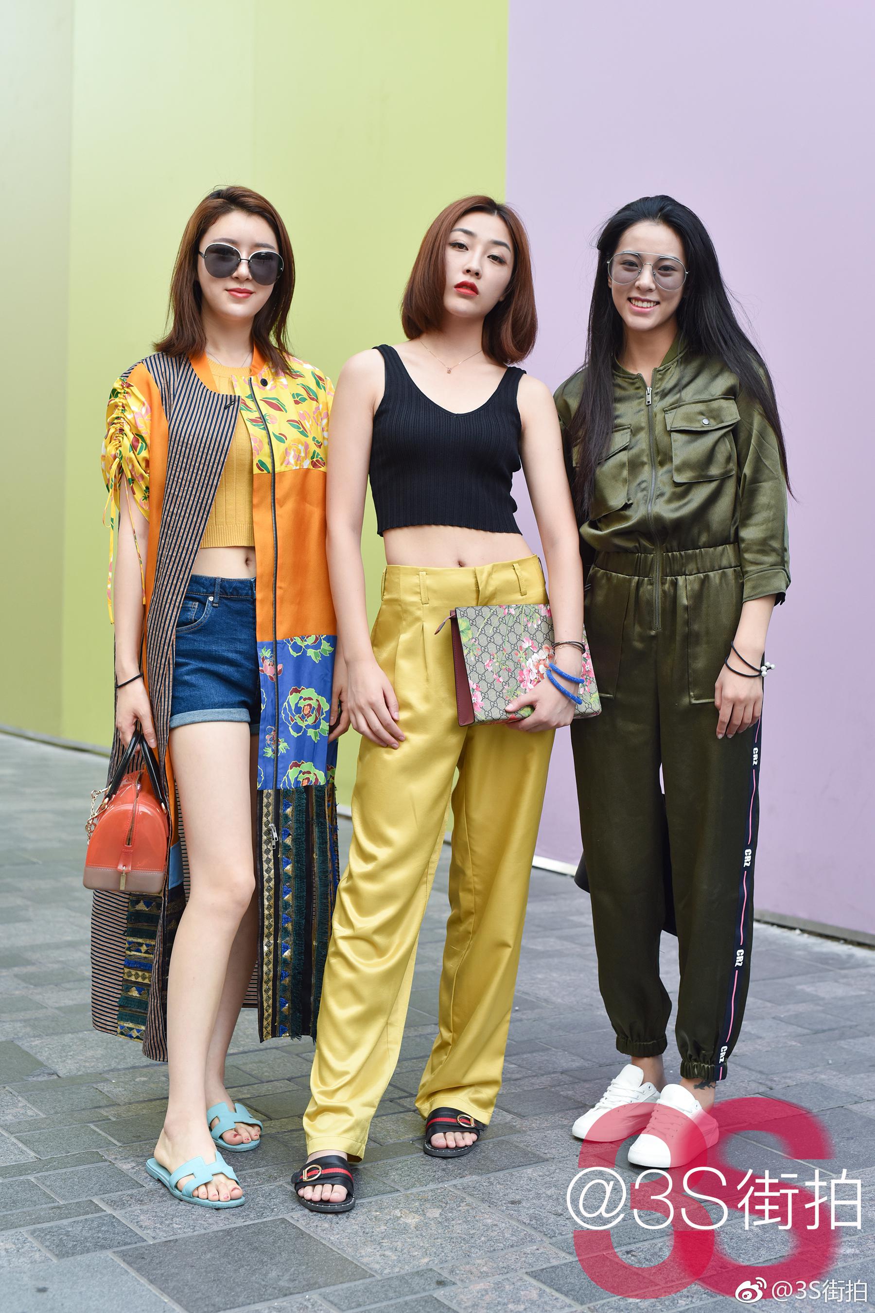 北京街拍三里屯三姐妹要不要这么帅安莫妍moyan