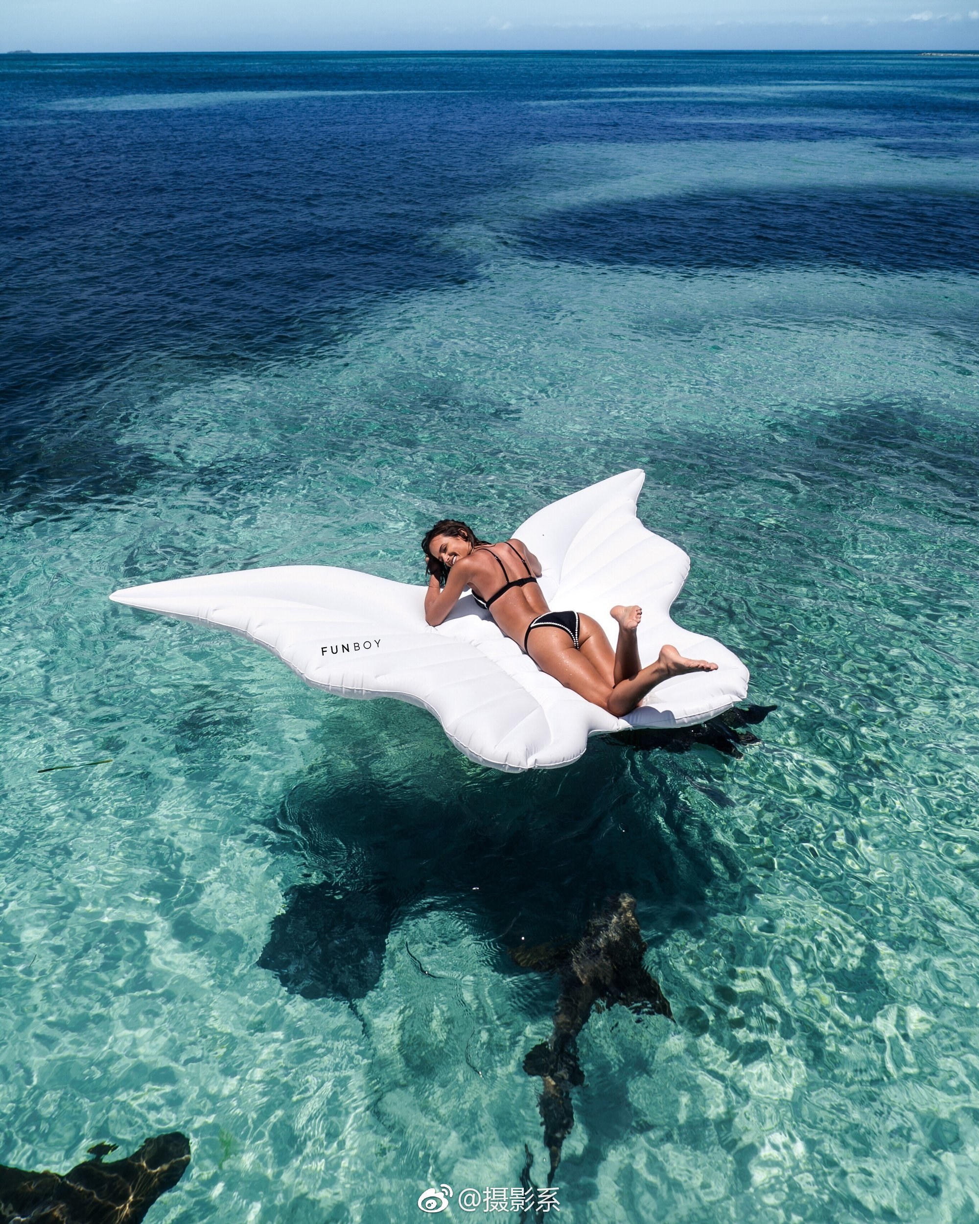 各种漂浮床,夏天泳池拍照必备道具 67各种漂浮床,夏
