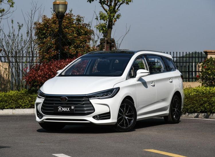 比亚迪6座版的宋max就位,7.99万元起售,年检也不再考虑