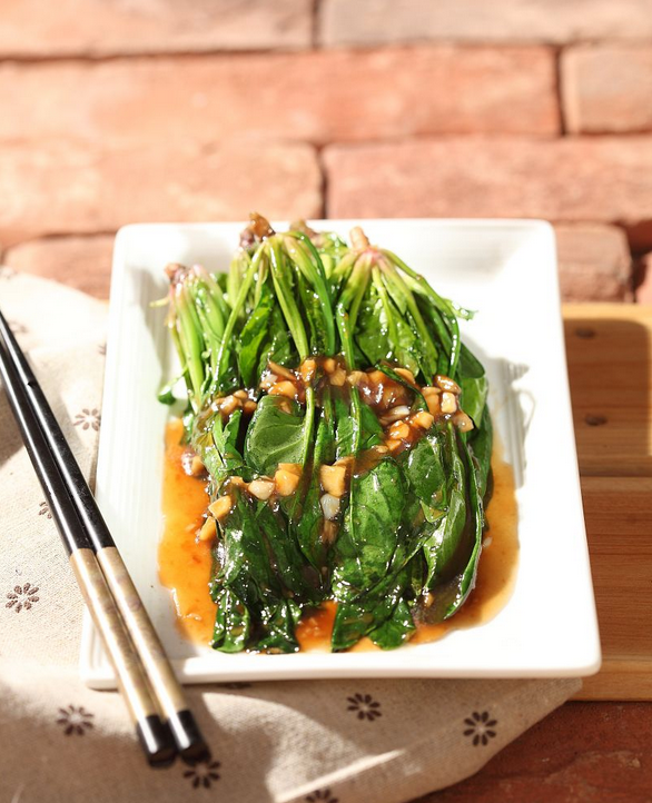 菠菜简单简单做家常蚝油菠菜好吃到不像话一不小心又吃撑了