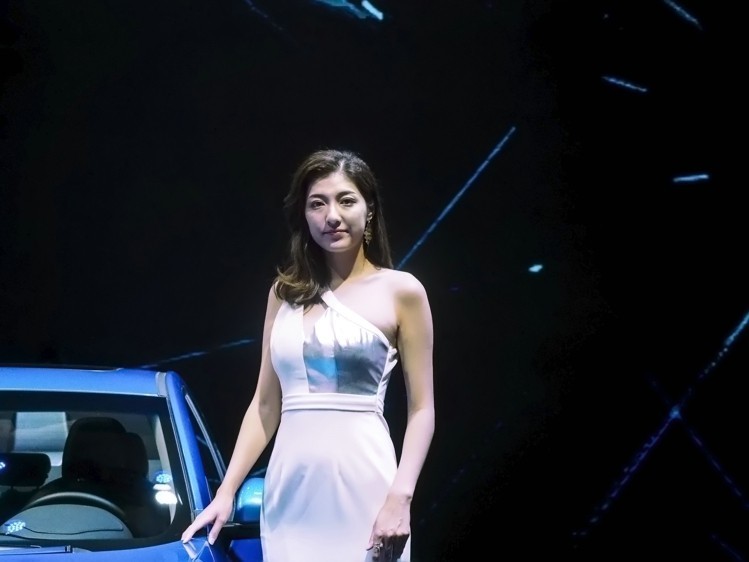 2018成都车展:吉利缤瑞的车模比新车更有看点!