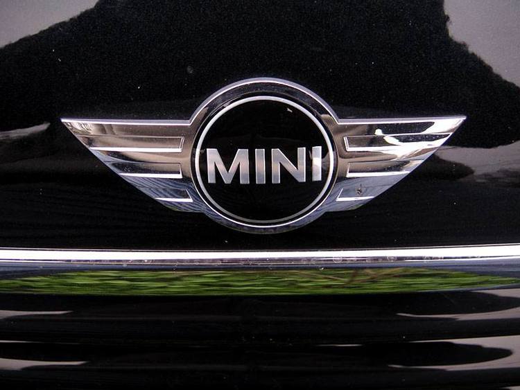 农村人觉得便宜的5大车标几十万的车也觉得几万块就能买