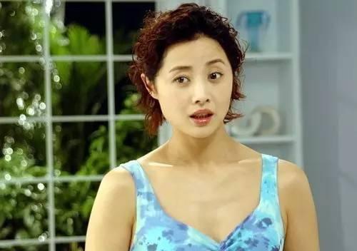 刘蓓,曾经主演过《编辑部的故事》,《大宅门》等优秀的电视剧;也和