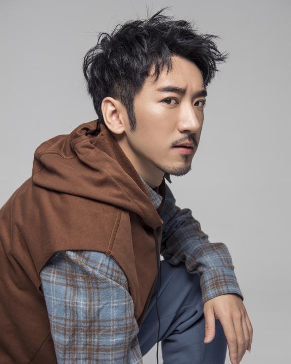 原来在三国机密中跟韩东君相爱相杀的他现代长这样颜值max