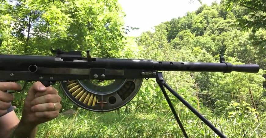 网友体验绍沙机枪,一个弹夹卡壳四次