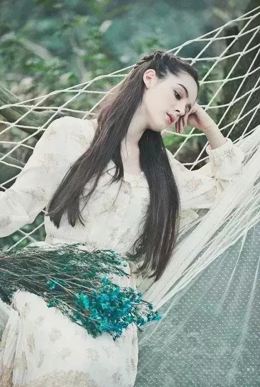 艾吕雅最后一次求生的战争最后一场雪最后一个春天最后一个过客我是你