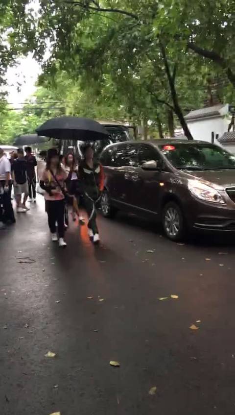 勇敢的世界在重庆开录,朱正廷、毕雯珺、李权