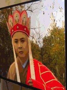 搞笑gif:往事不堪回首,师傅俺想你了