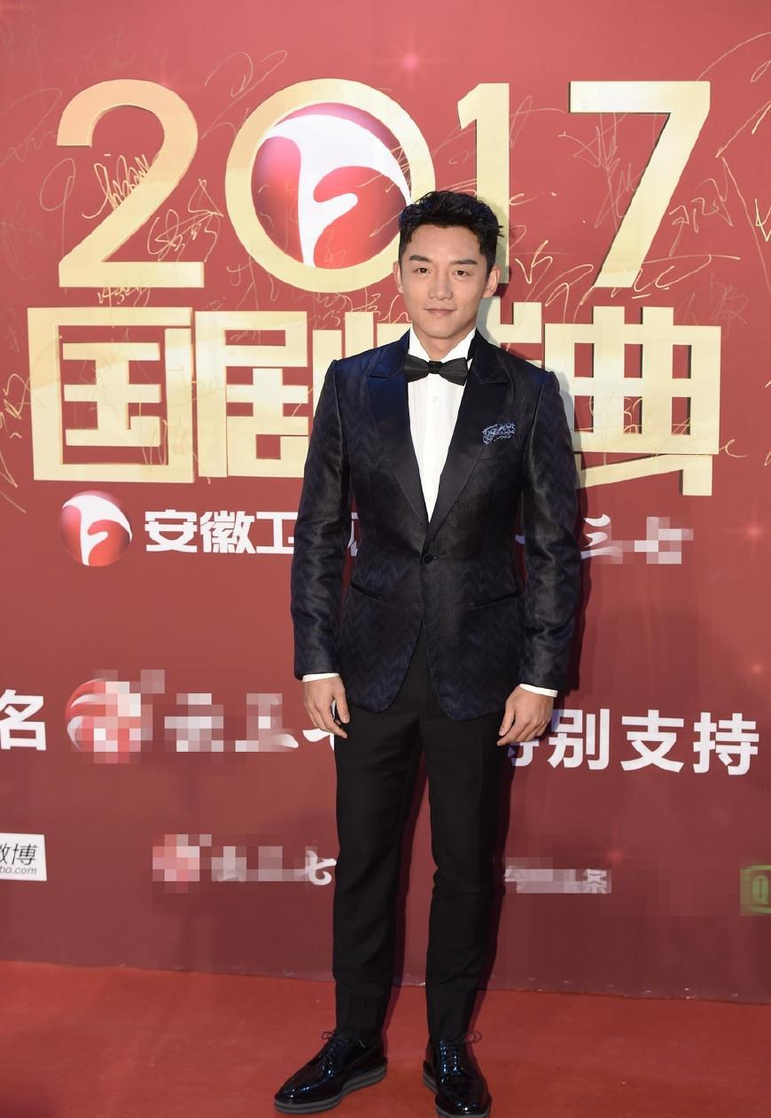 年关将至, 看看明星参加晚会,年会如何穿衣, 六小龄童最时尚!