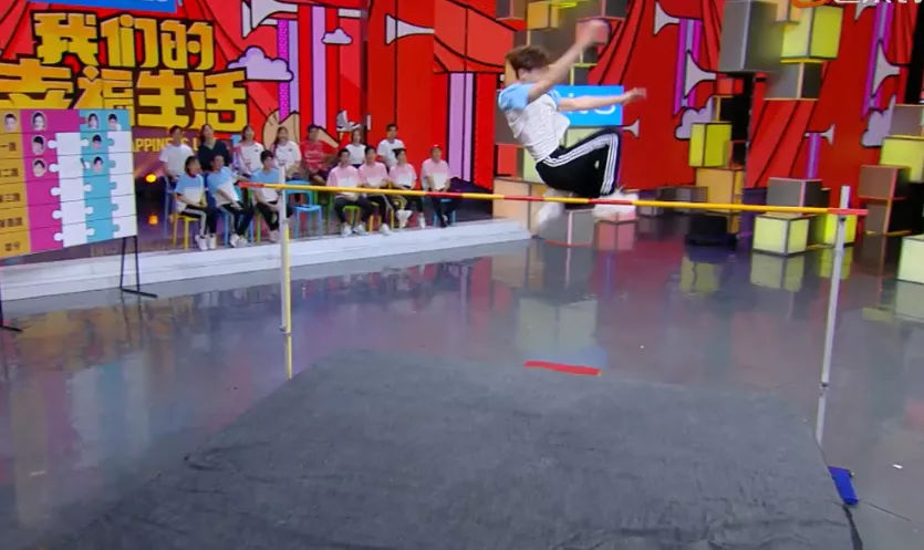 邓伦原来是个被演戏耽误的跳高运动员,倪妮陈晓也有类似的经历!