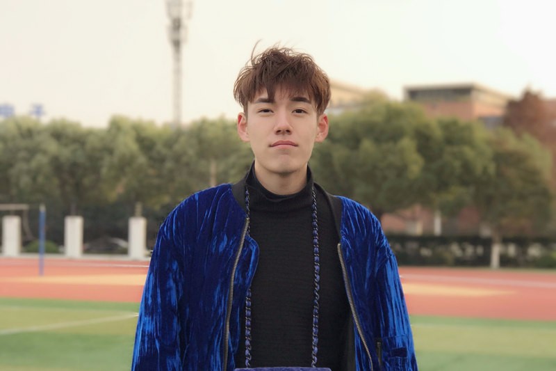 何泽远出演《十八岁》欧阳 与郭麒麟好友变情敌