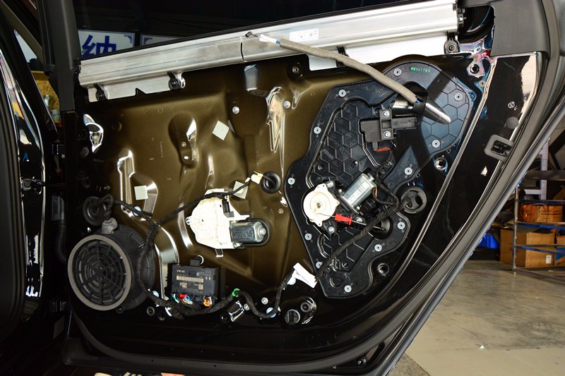 声临其境,极致音乐 奥迪a8l改装汽车音响丹拿372三分频