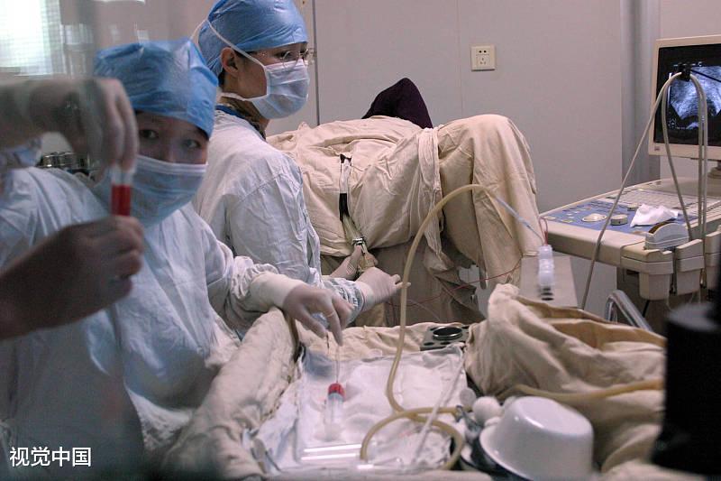 85万性别随你顶, 14岁少女卖卵引出了一条黑色代孕产业链