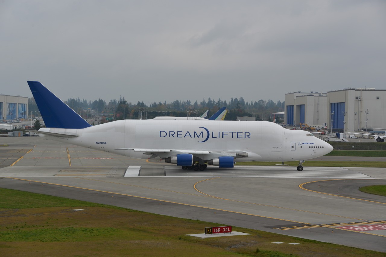 波音747-400lcf大型运输机:梦想搬运工__财经头条