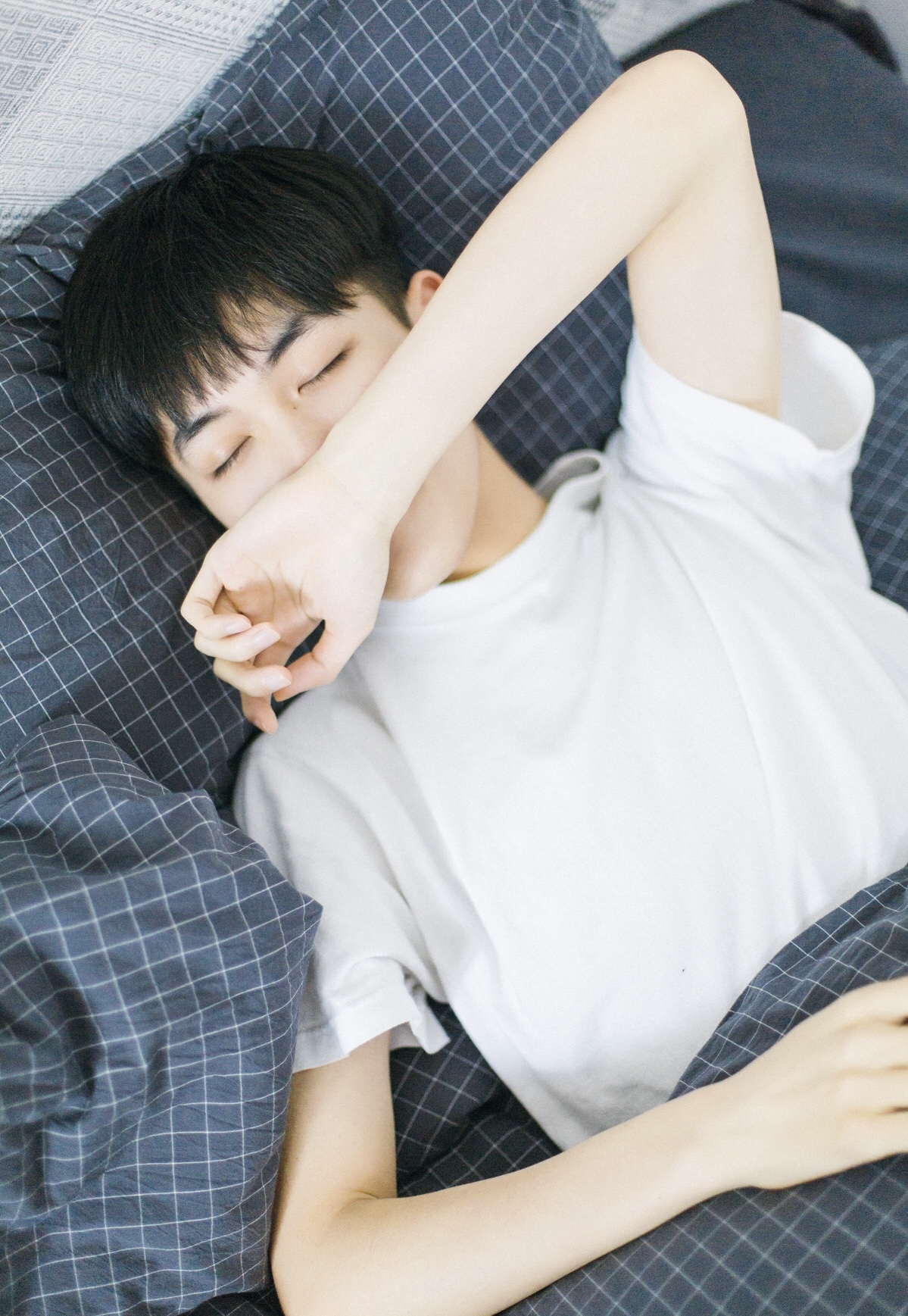 这样干净的小哥哥 你喜欢吗