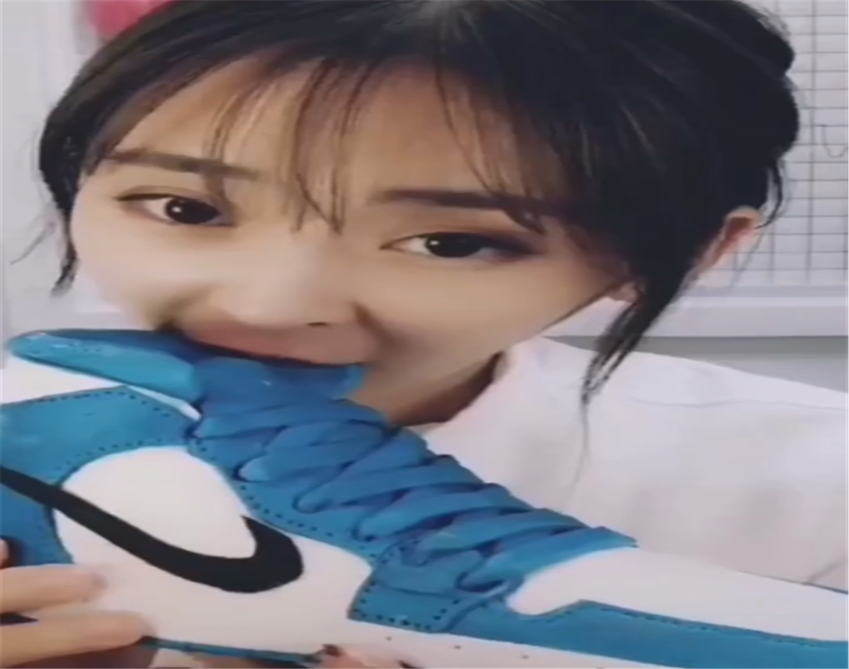 抖音吃鞋少女火了知道真相后网友给我也来一双我想吃