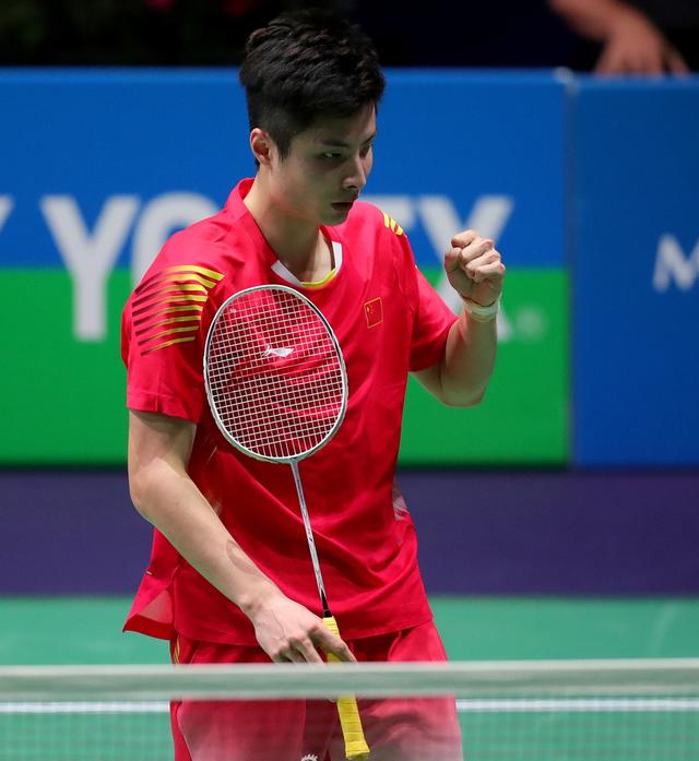 法国羽毛球公开赛男单半决赛,国羽1号男单 石宇奇率先出战,对阵丹麦21