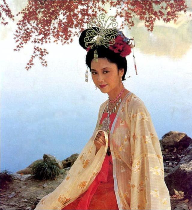 她单恋唐僧不婚66岁依然是最美女儿国国王