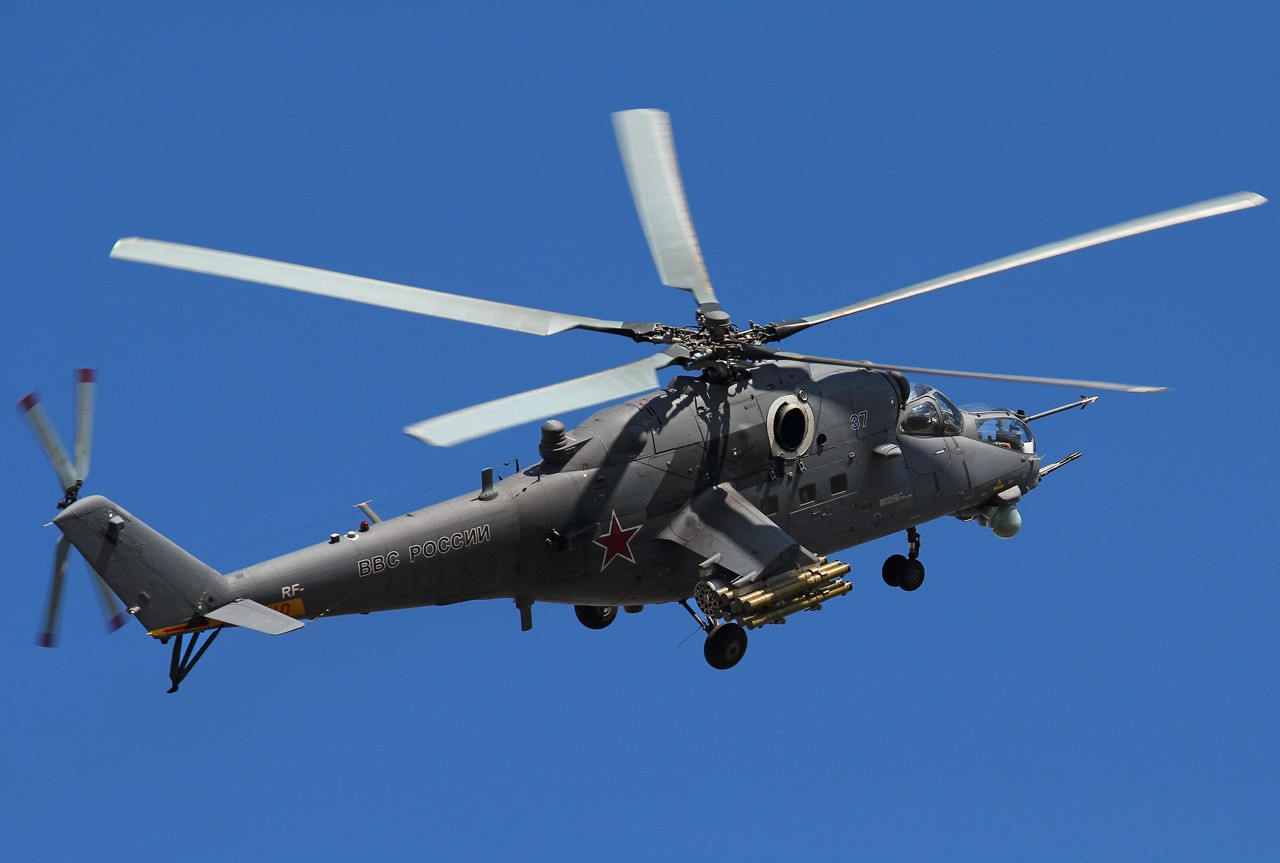 苏联/俄罗斯武装直升机的先驱者——米-24型"雌鹿"武装直升机|武装