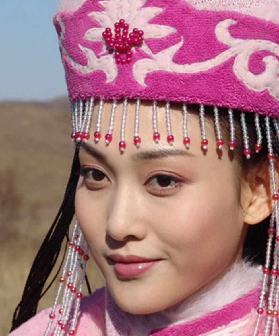 专家复原了王昭君真实样貌,美艳绝伦,居然和现代一位女演员相似