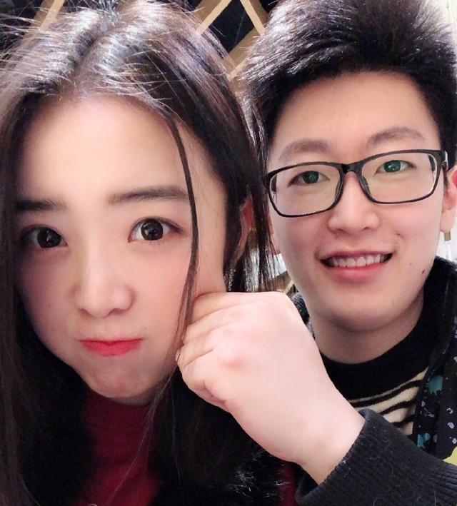 lolrita早已名花有主网友推测洲际赛后有人向她表白求婚