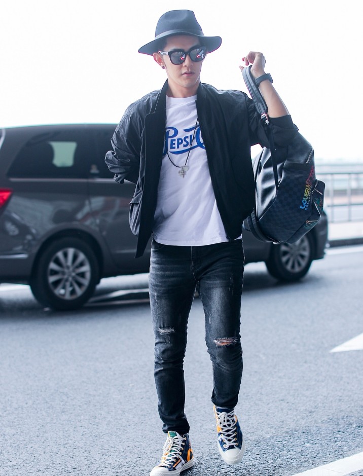 汪东城这时尚感绝了!脚上的鞋不仅有"味道",还丑出了新高度