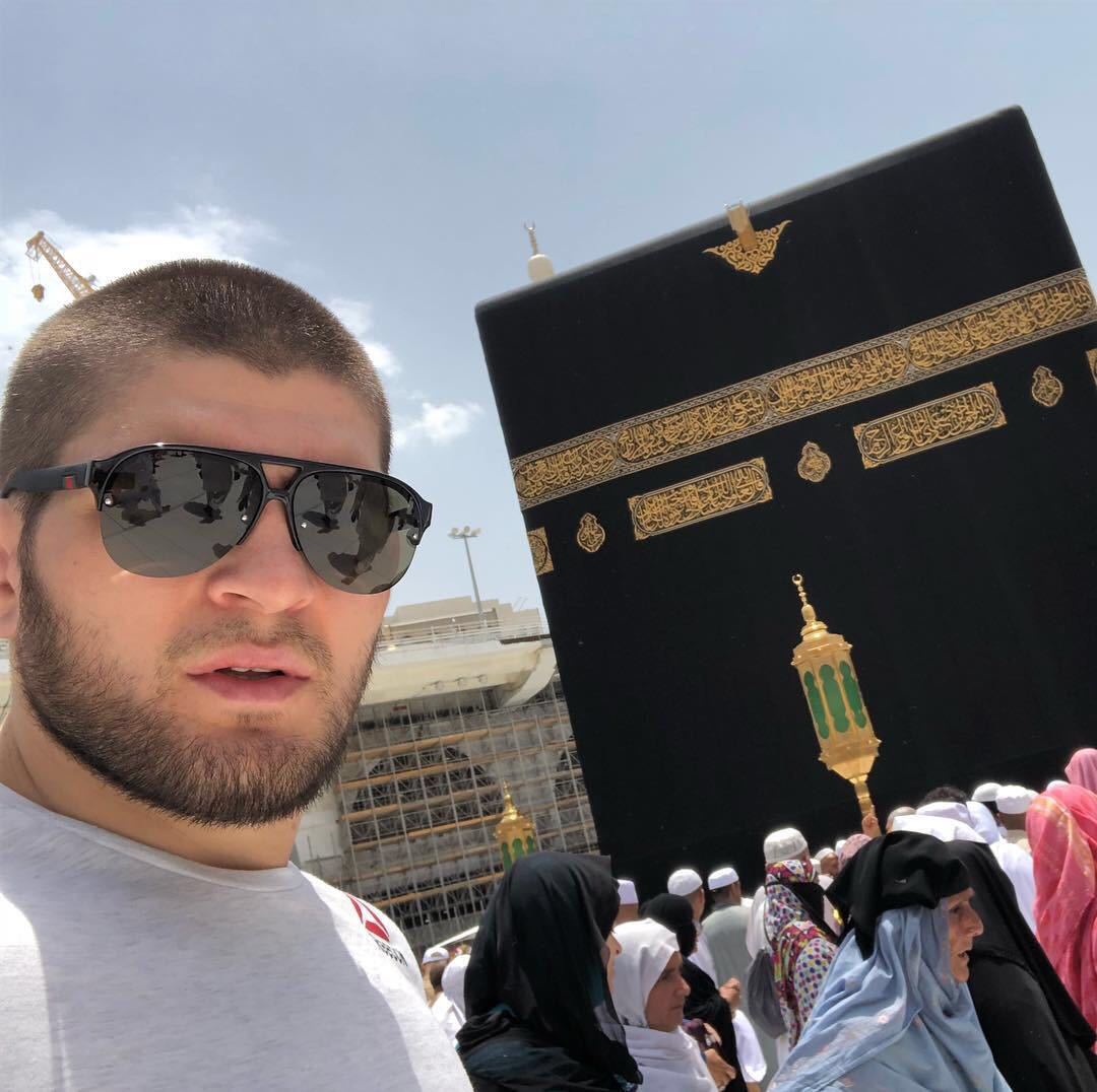 社会社会自从鹰哥拿了金腰带拍起照来咖位都不同了