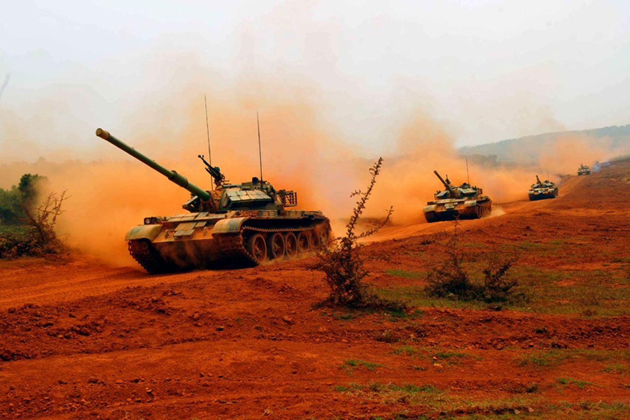 59坦克也无人驾驶了你能想象上万辆无人59冲锋的场景吗