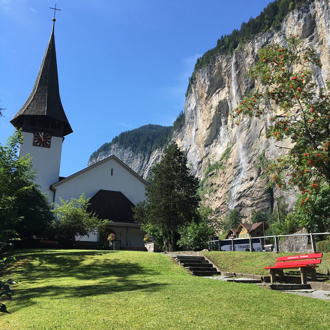 瑞士瀑布小镇劳特布伦嫩,少女峰西线必经之地,简直就是世外桃源!