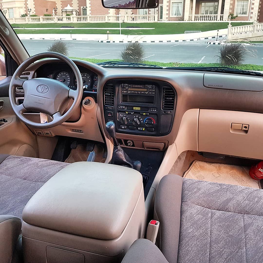 回顾经典98款丰田陆地巡洋舰lc100会看这串字母变老炮儿