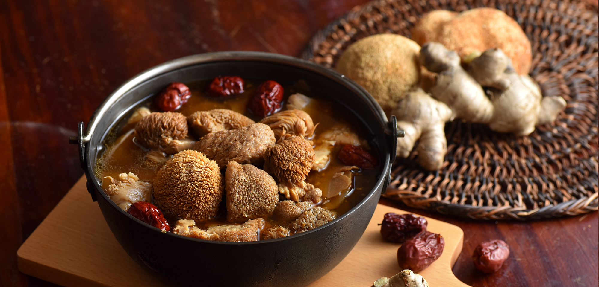 猴头菇这样炒,味道比宫保鸡丁还好,软嫩多汁,一点也不柴!