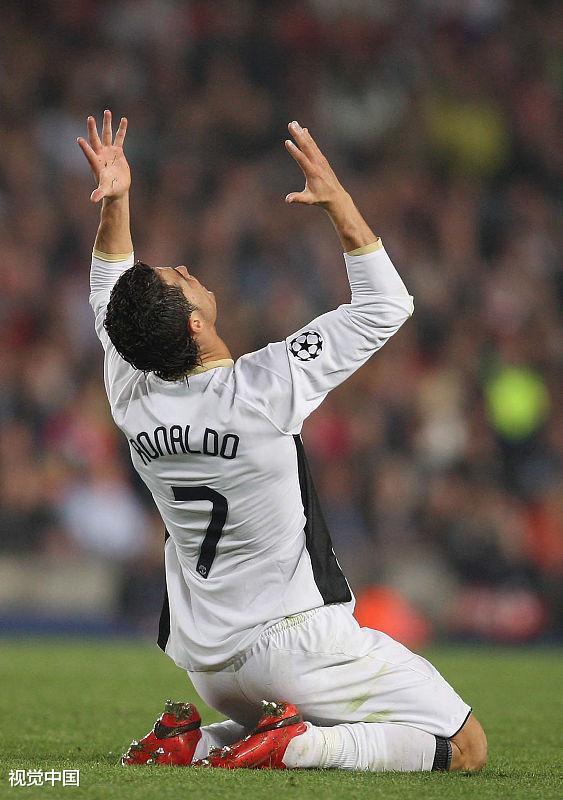 为了迎接这场强强对话,齐达内在周末的西甲联赛雪藏了c罗,克罗斯2大