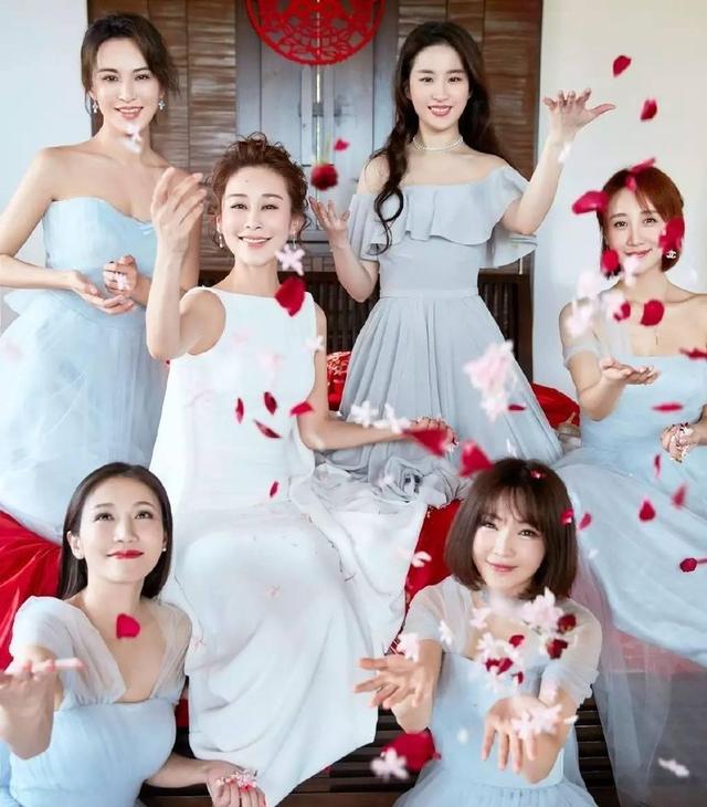伴娘比新娘还美的婚礼，倪妮气质拦不住，刘亦菲再怎么低调都没用